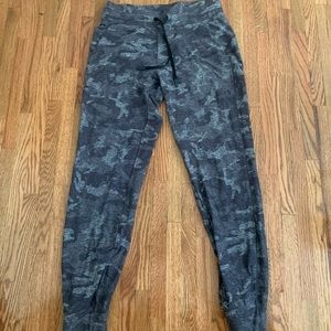 Lululemon grey camo ready to Rulu jogger pant
